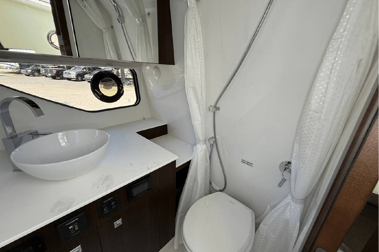 A photo of this 2026 Cruisers Yachts 38 GLS