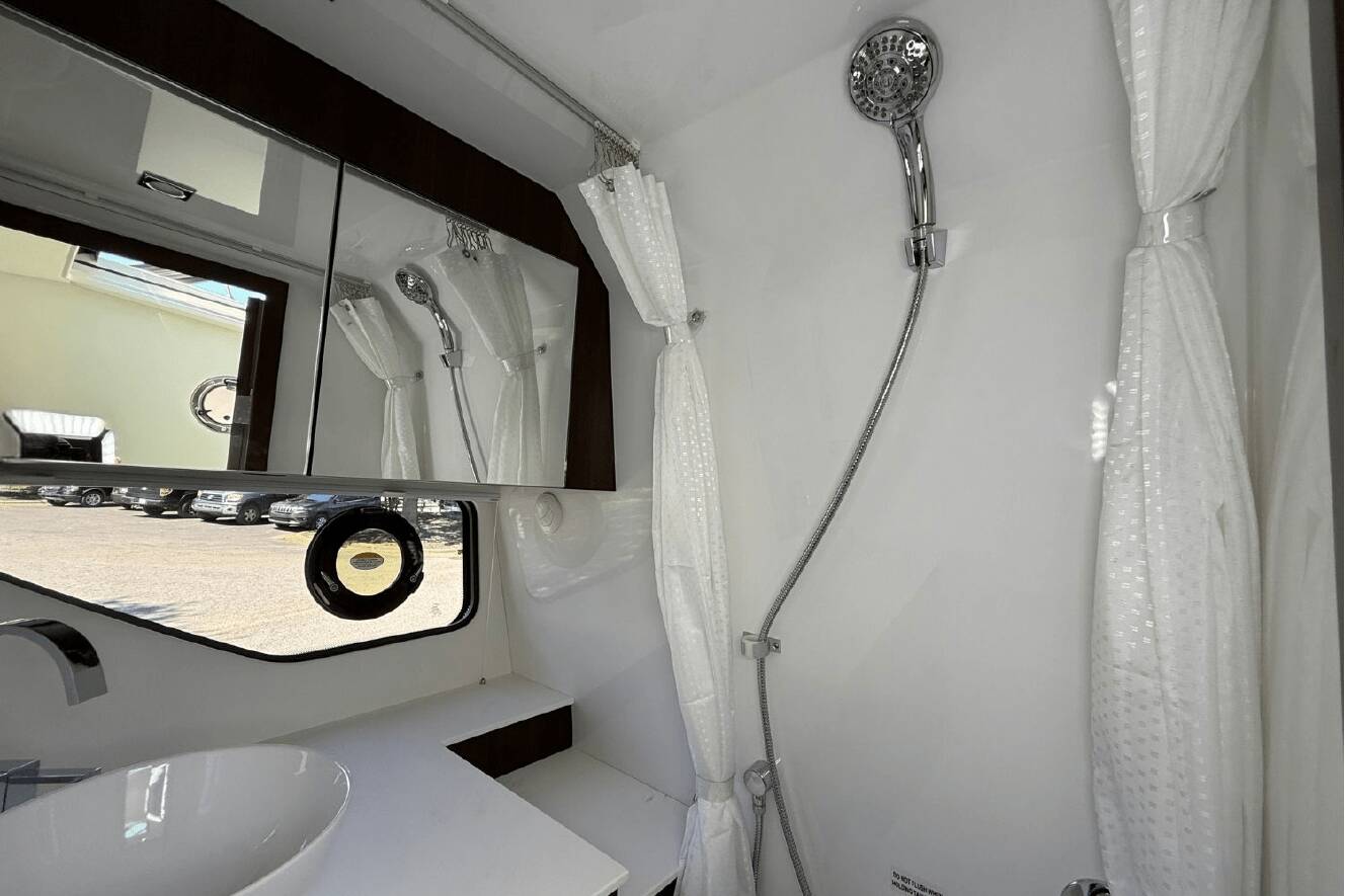 A photo of this 2026 Cruisers Yachts 38 GLS
