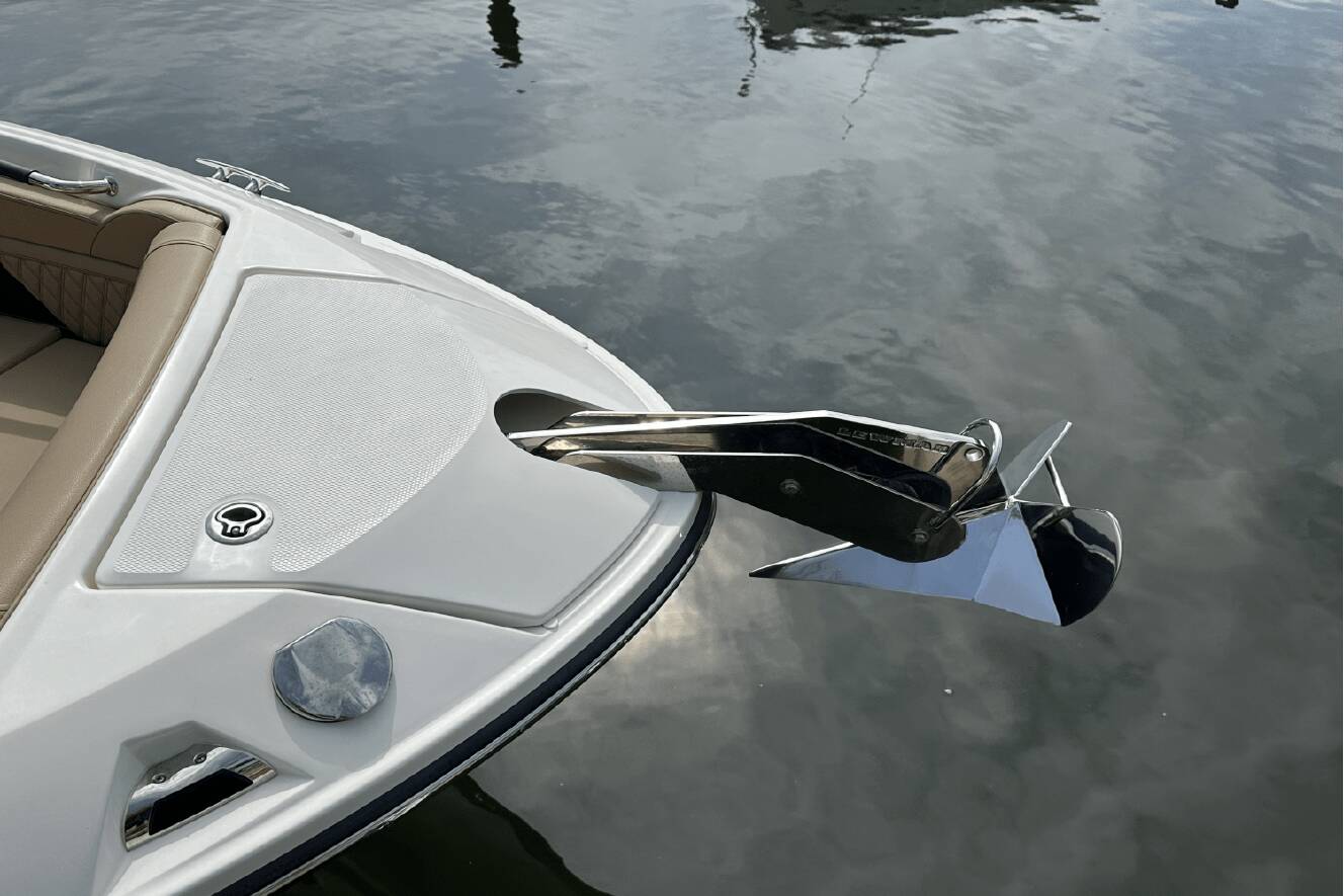 A photo of this 2024 Sea Ray SLX 260 Outboard
