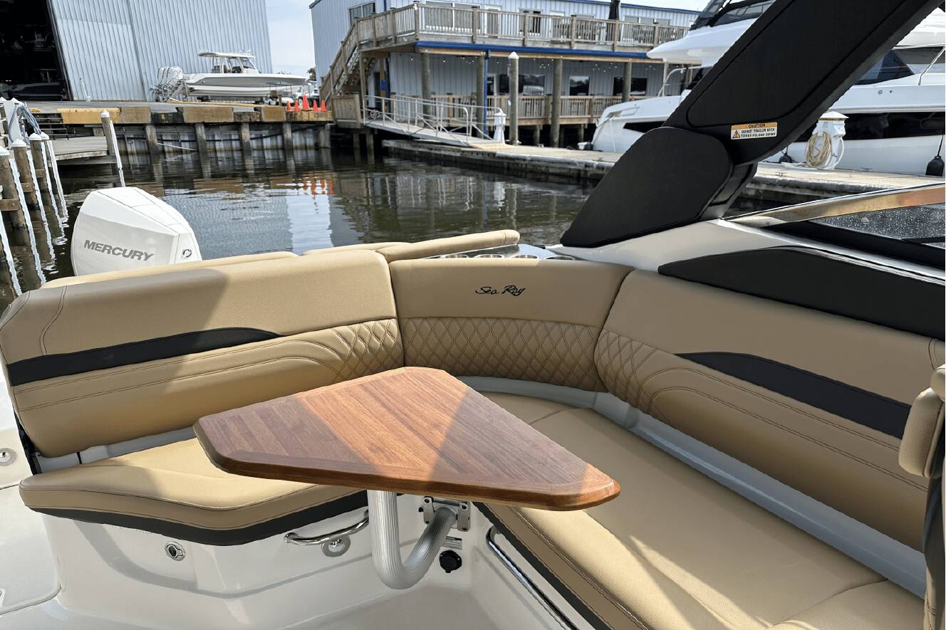 A photo of this 2024 Sea Ray SLX 260 Outboard