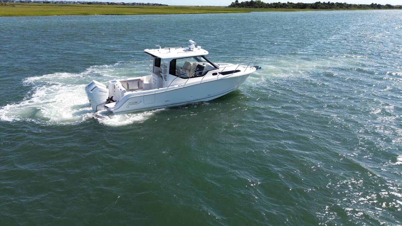 A photo of this 2026 Boston Whaler 325 Conquest