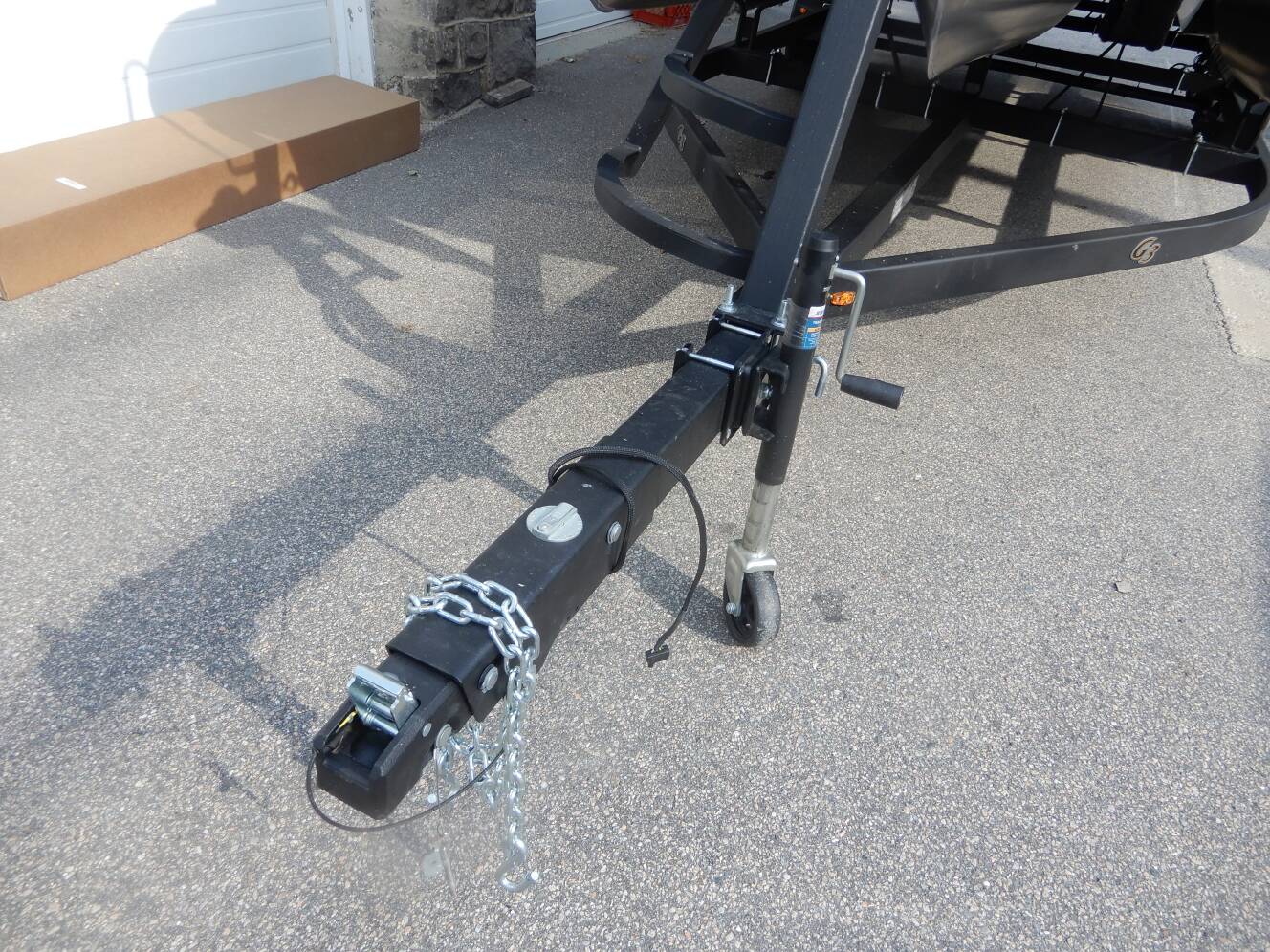 A photo of this 2025 Suncatcher FUSION 322C