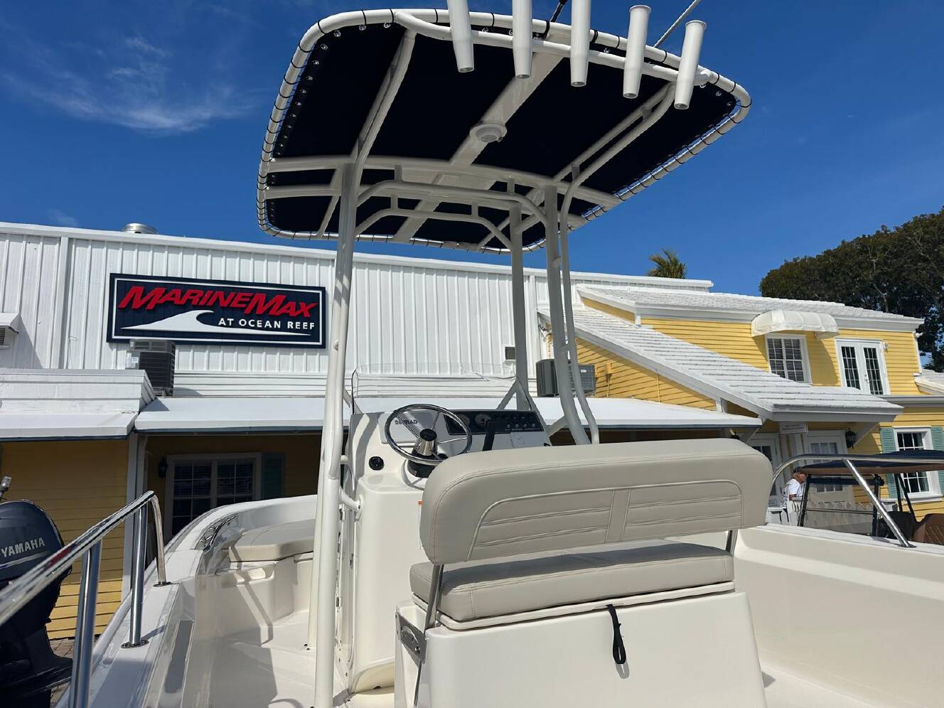 A photo of this 2026 Boston Whaler 190 Montauk