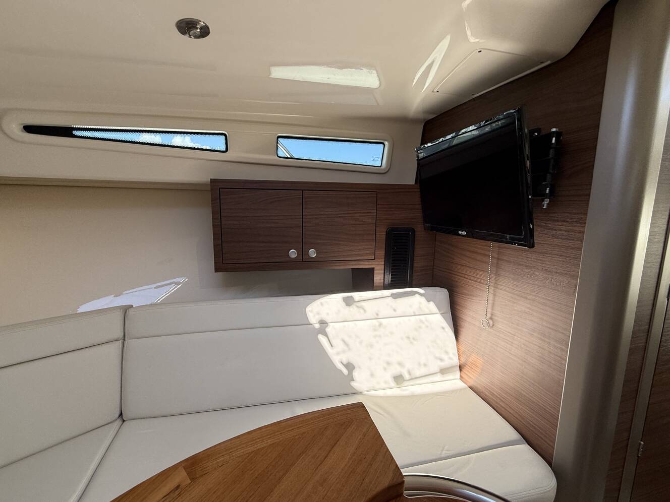 A photo of this 2026 Boston Whaler 325 Conquest