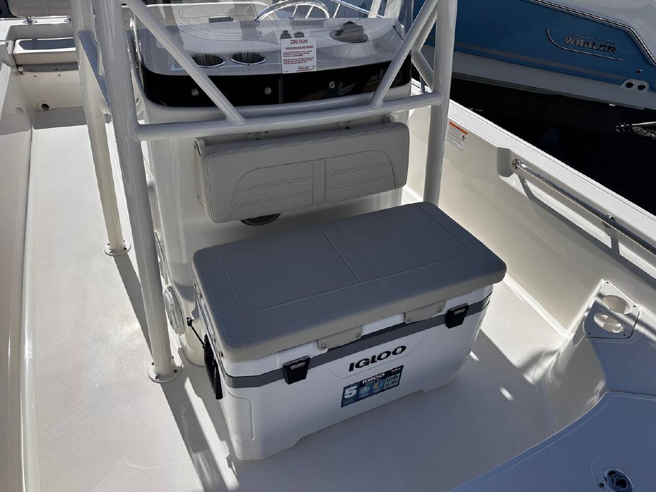 A photo of this 2026 Boston Whaler 190 Montauk