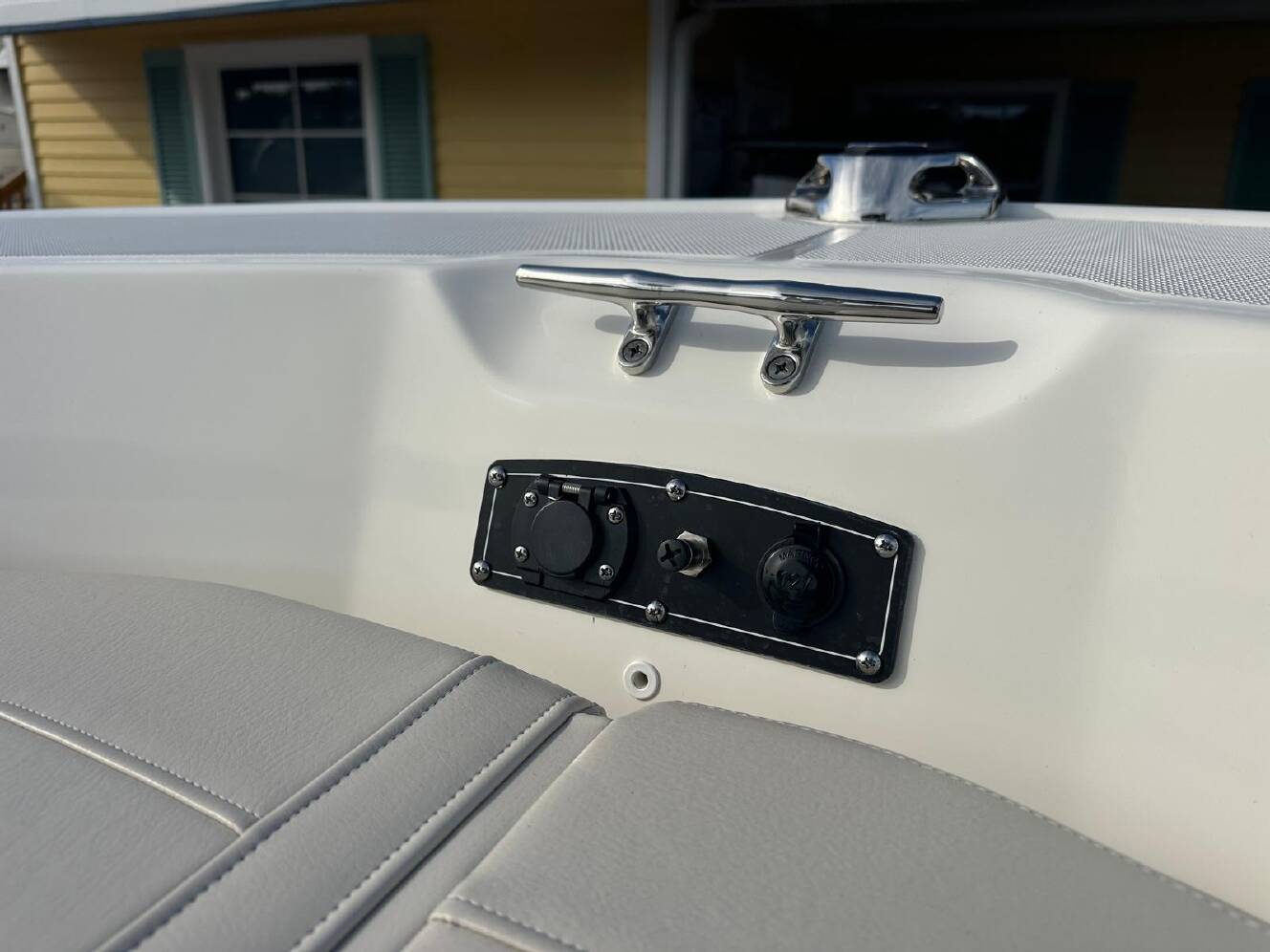 A photo of this 2026 Boston Whaler 190 Montauk