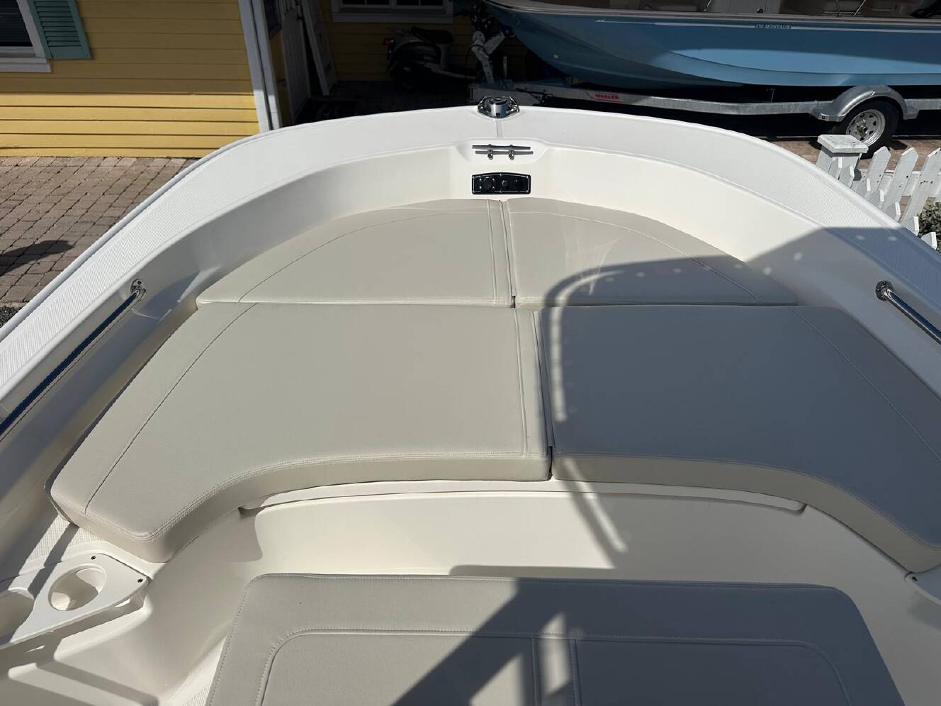 A photo of this 2026 Boston Whaler 190 Montauk