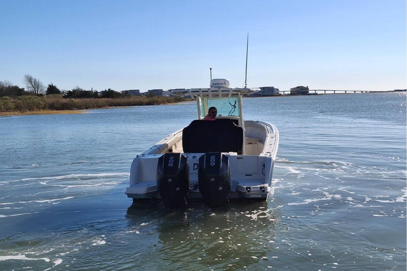 A photo of this 2022 Sailfish 272 CC