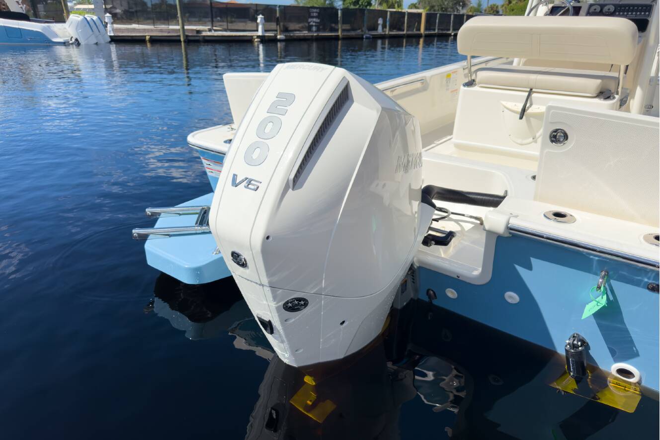 A photo of this 2026 Boston Whaler 210 Montauk