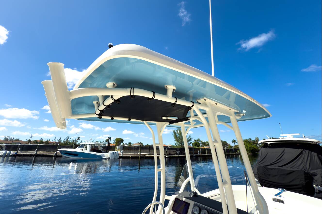 A photo of this 2026 Boston Whaler 210 Montauk