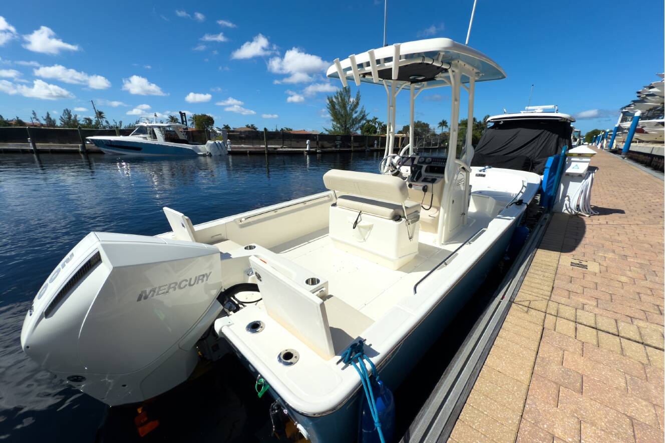 A photo of this 2026 Boston Whaler 210 Montauk