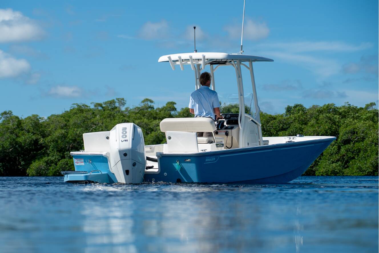 A photo of this 2026 Boston Whaler 210 Montauk