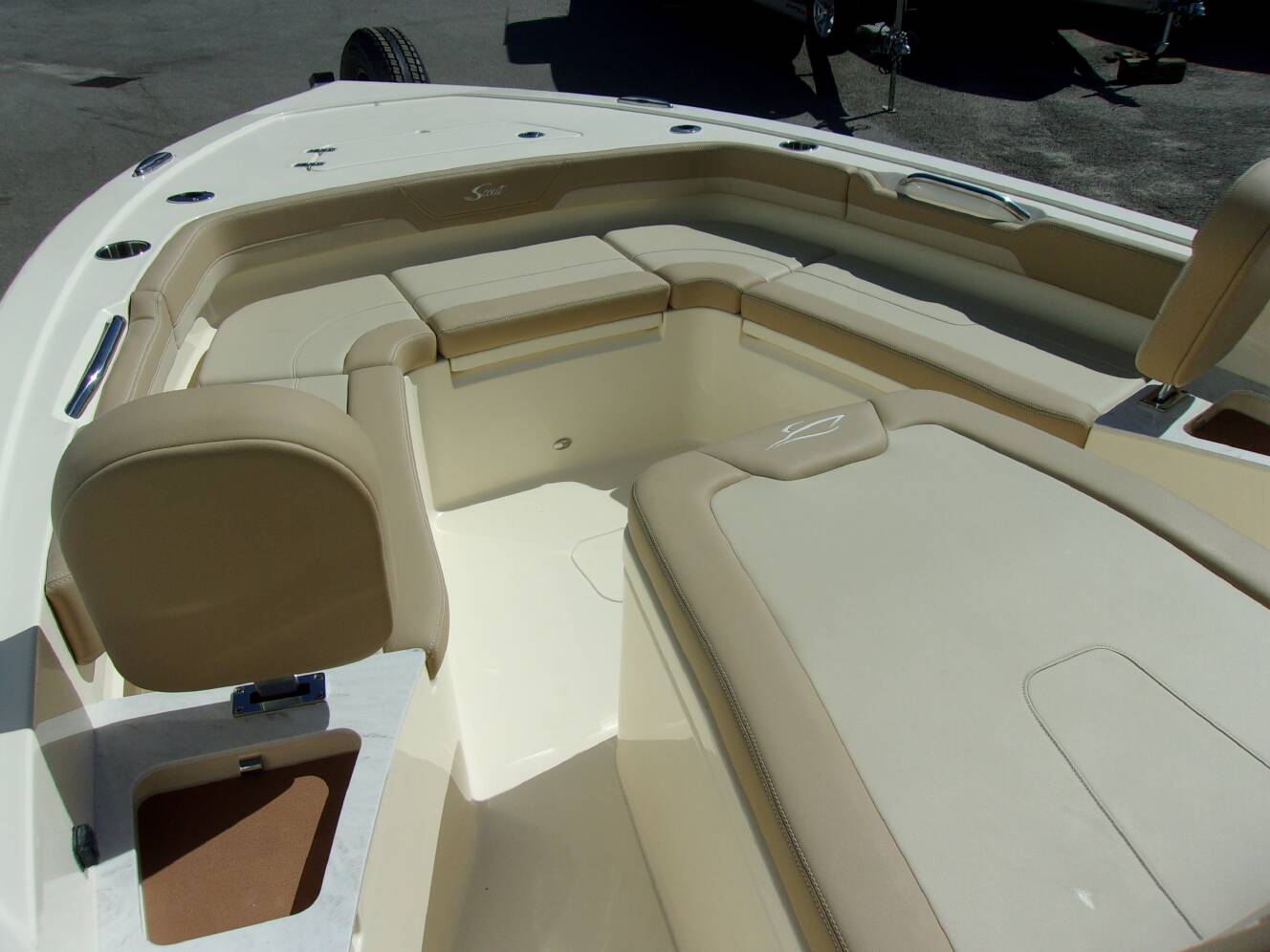 A photo of this 2025 Scout Boat Company 261 XSS