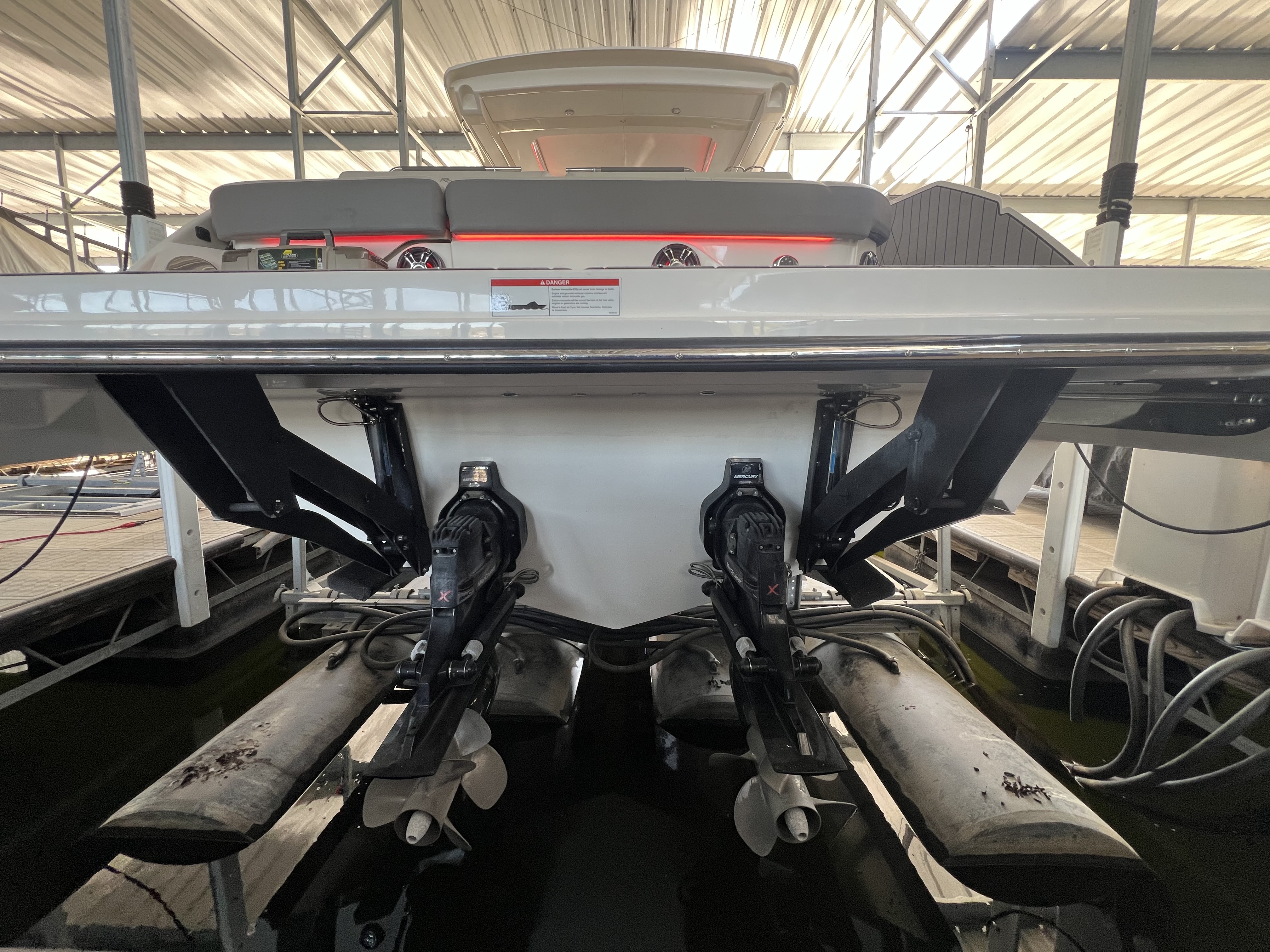 2022 Sea Ray 400 SLX W 230 in lake ozark MO