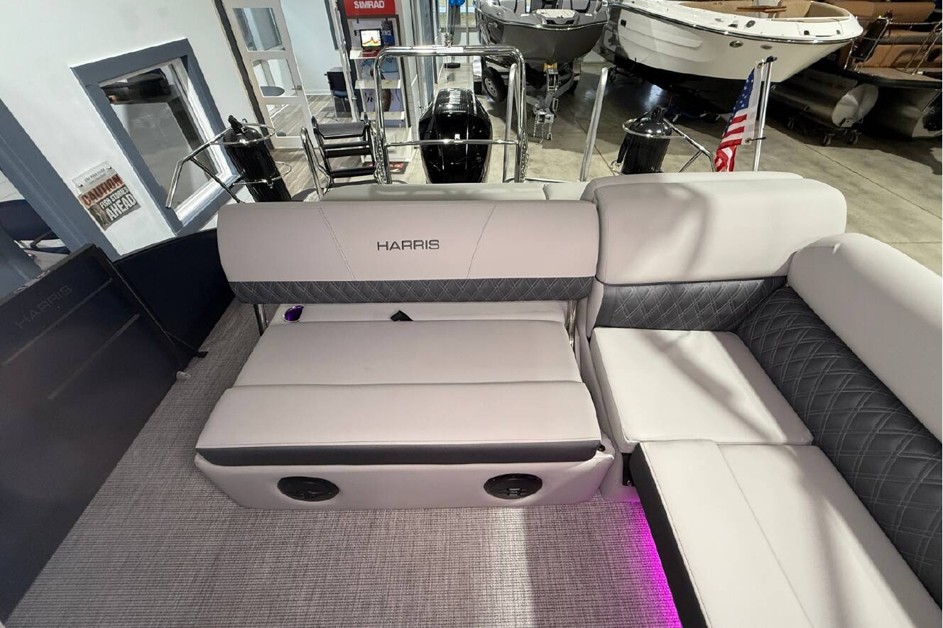 A photo of this 2026 Harris Cruiser 250