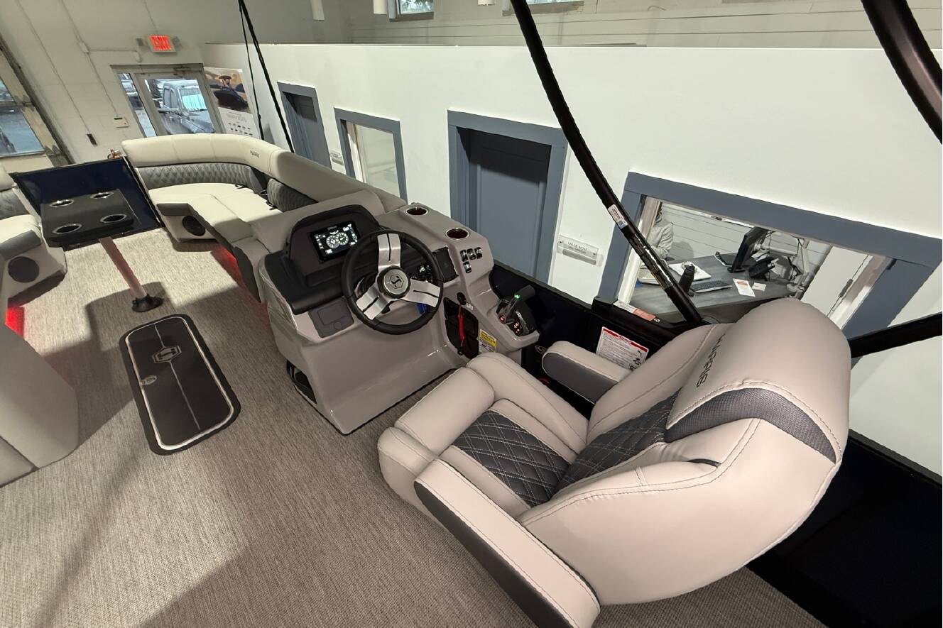 A photo of this 2026 Harris Cruiser 250