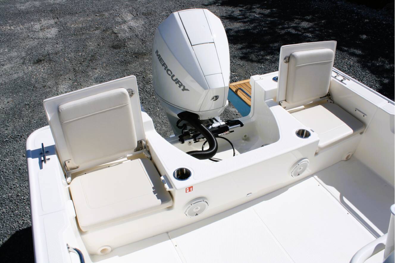A photo of this 2026 Boston Whaler 210 Montauk
