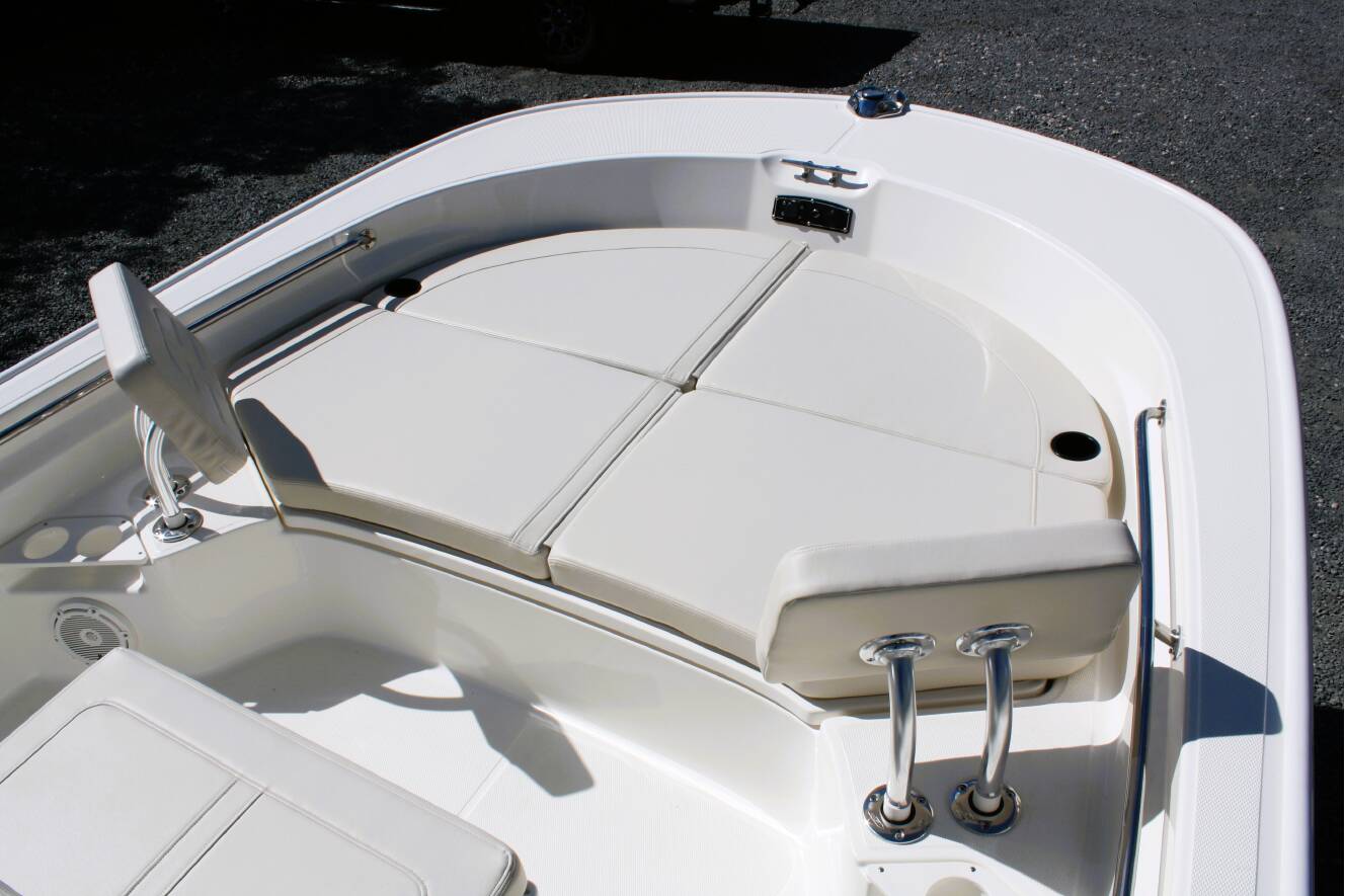 A photo of this 2026 Boston Whaler 210 Montauk