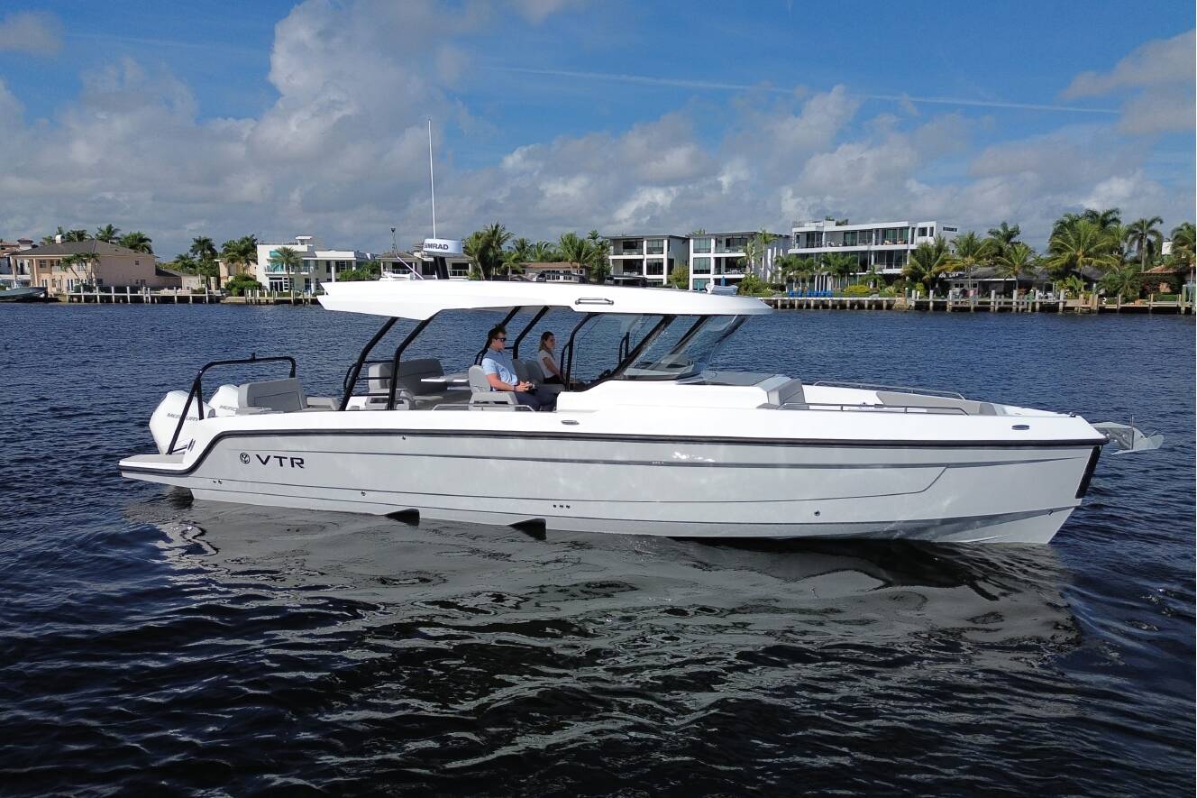 A photo of this 2026 Cruisers Yachts 38 VTR