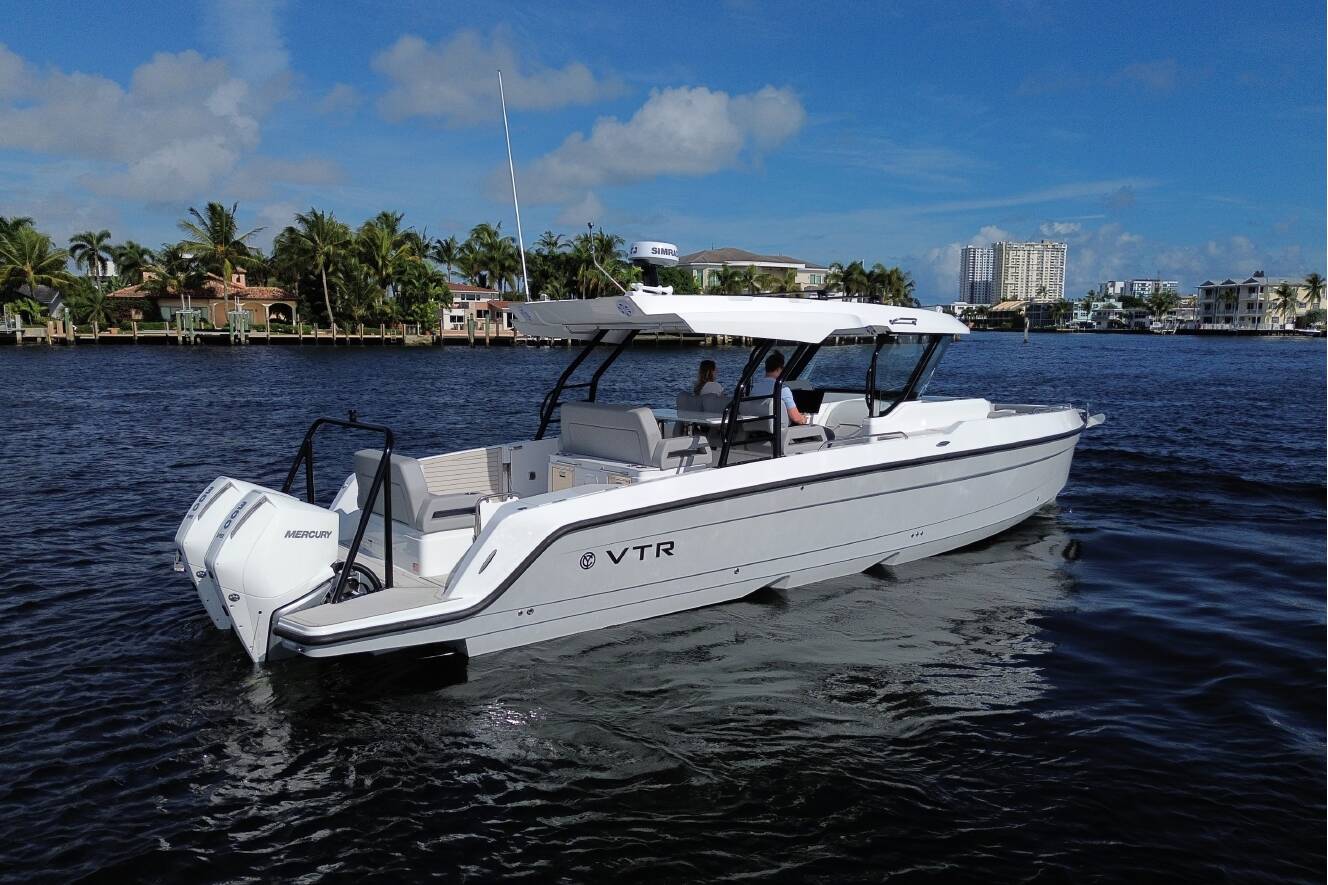 A photo of this 2026 Cruisers Yachts 38 VTR