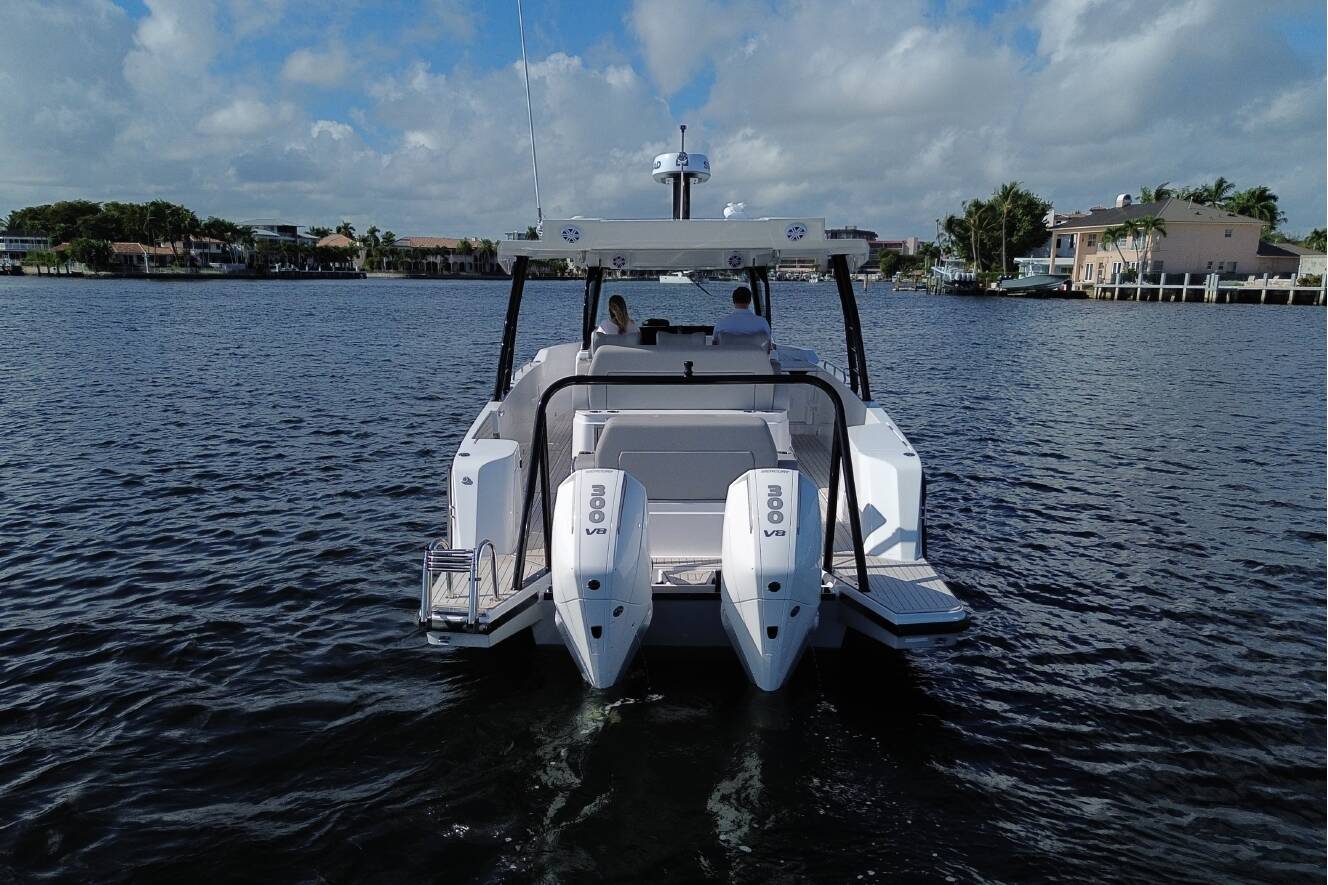 A photo of this 2026 Cruisers Yachts 38 VTR