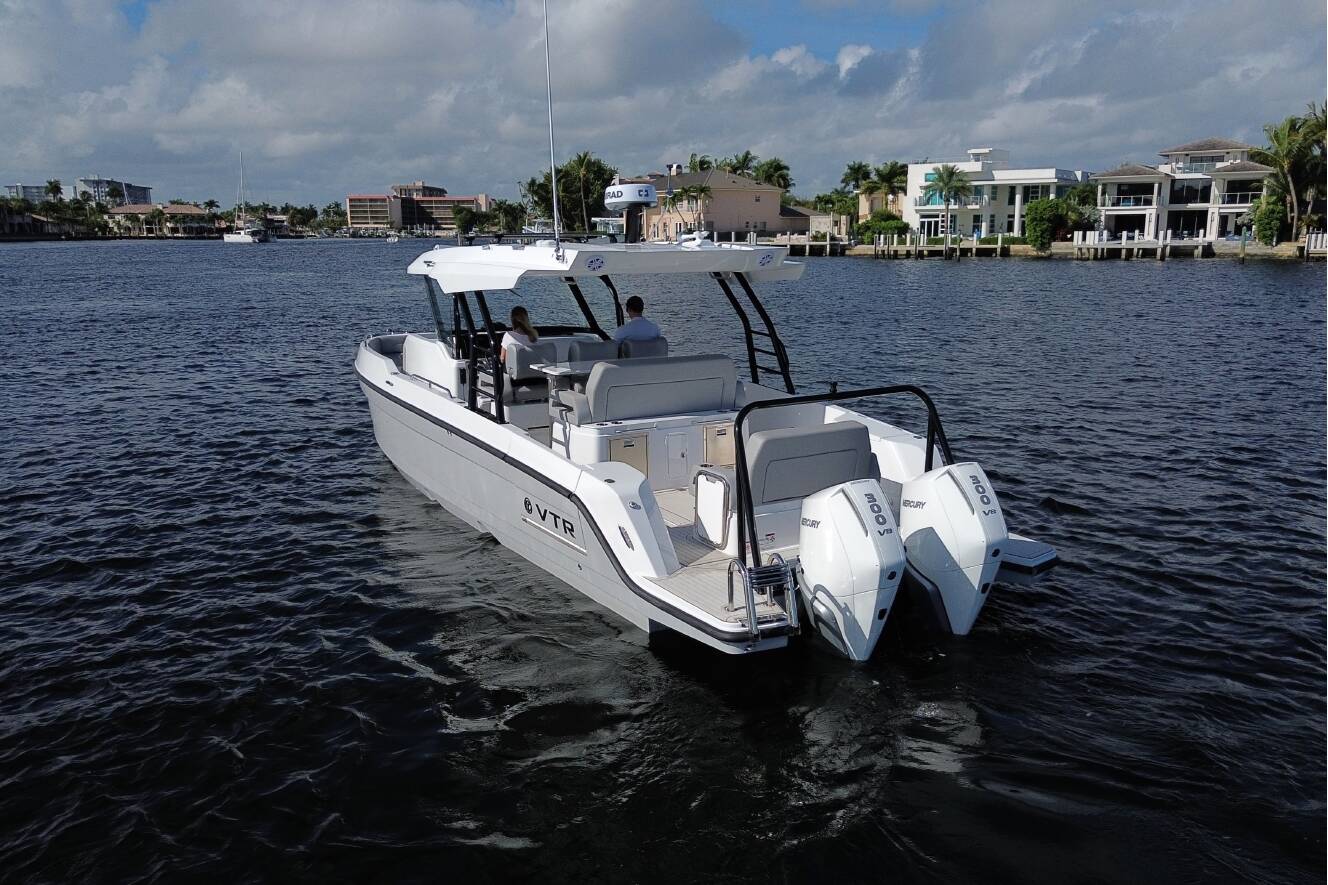 A photo of this 2026 Cruisers Yachts 38 VTR