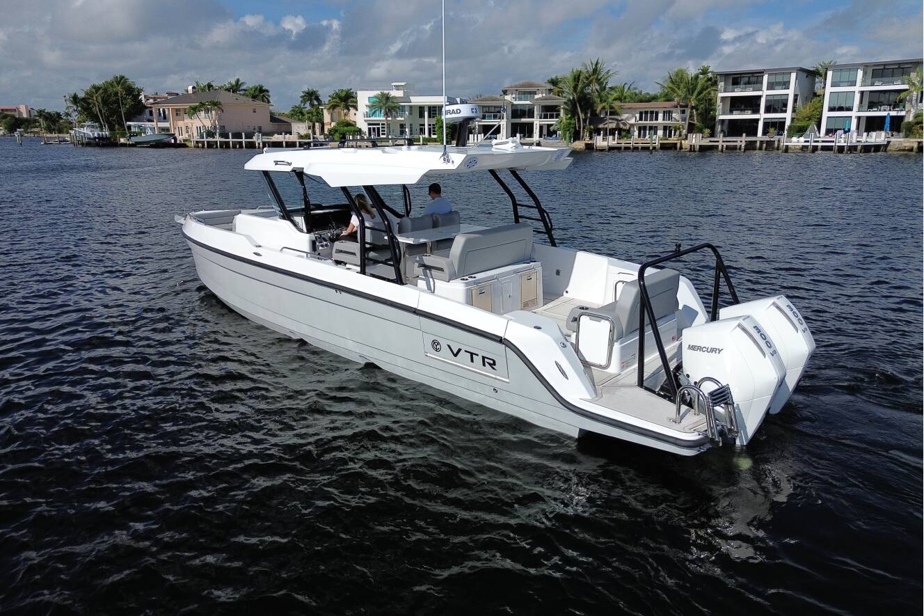 A photo of this 2026 Cruisers Yachts 38 VTR