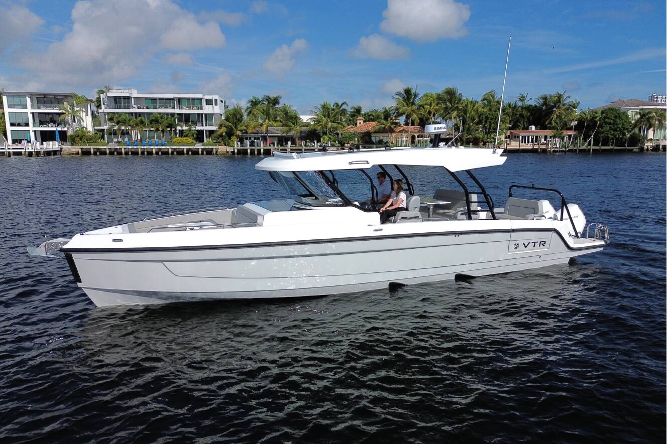 A photo of this 2026 Cruisers Yachts 38 VTR
