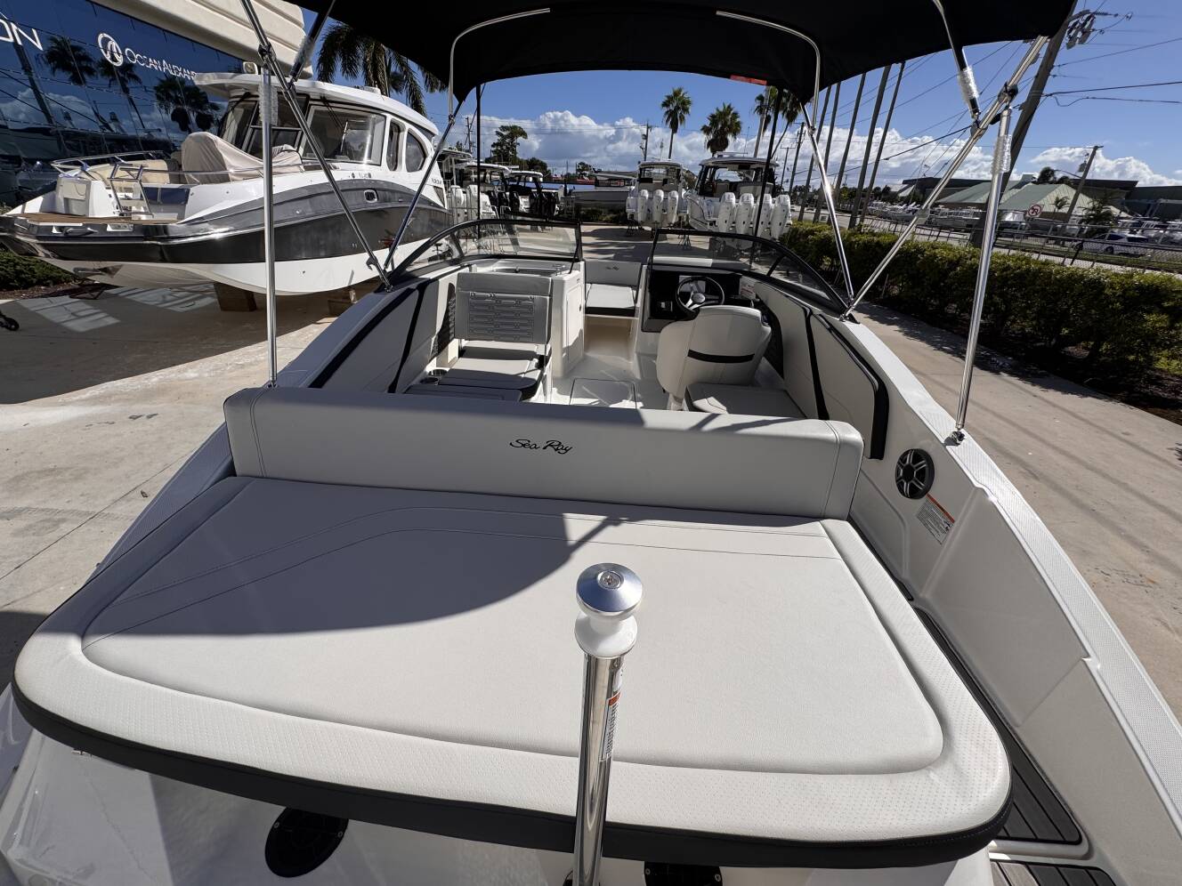 A photo of this 2026 Sea Ray SPX 210 Outboard