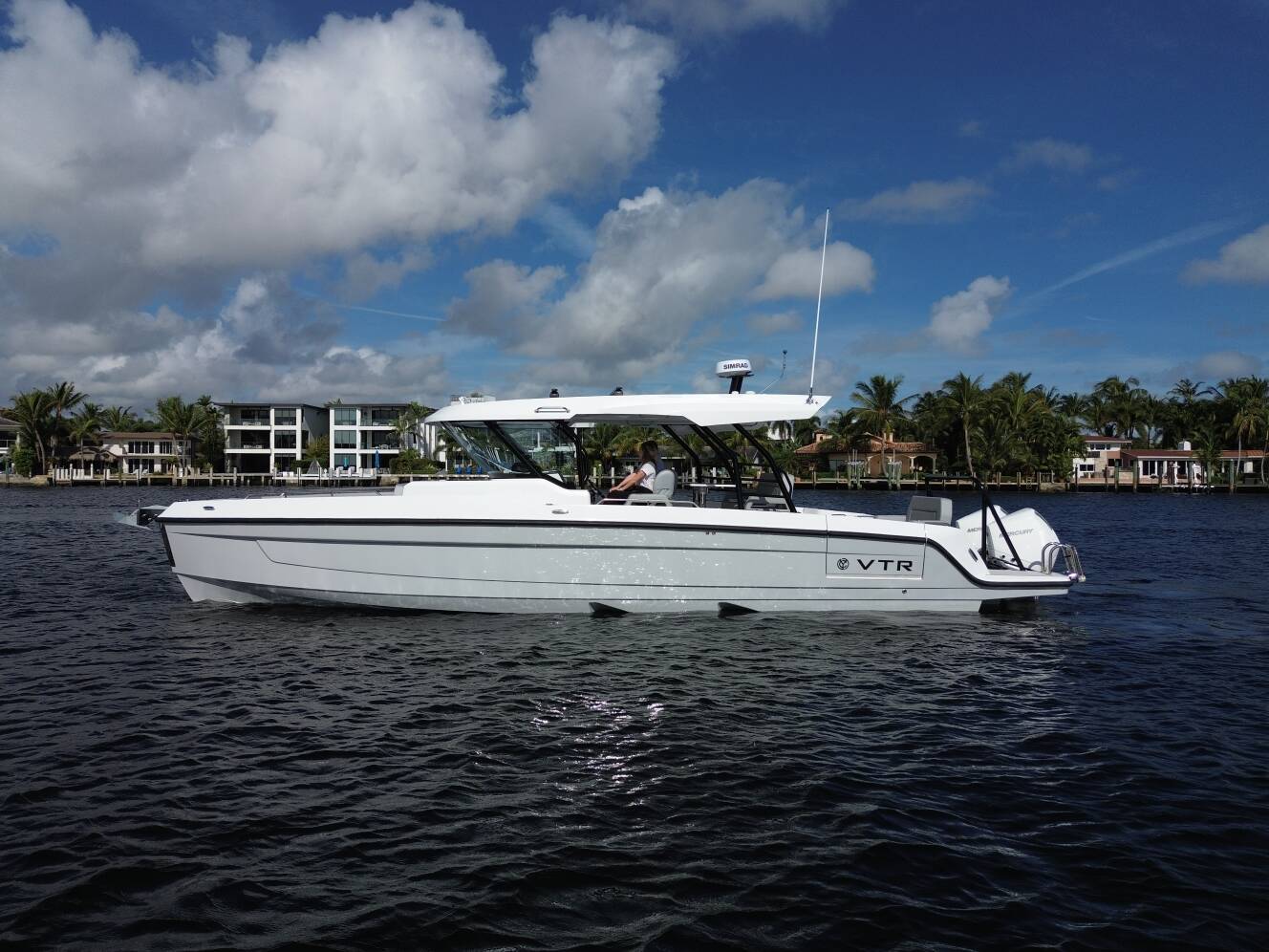 A photo of this 2026 Cruisers Yachts 38 VTR