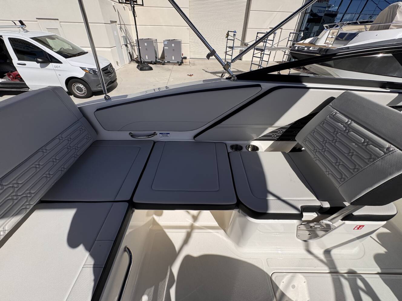 A photo of this 2026 Sea Ray SPX 210 Outboard