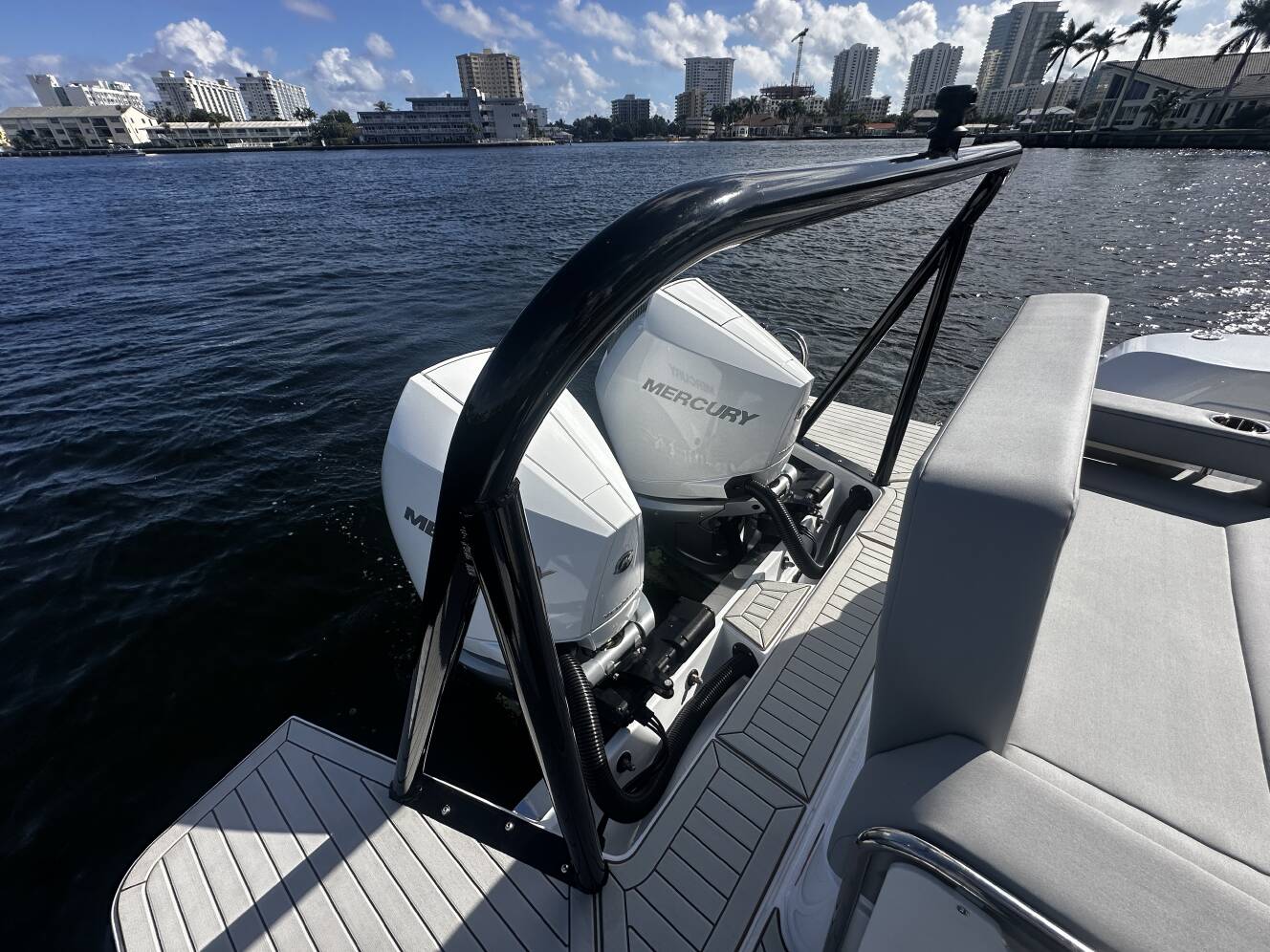 A photo of this 2026 Cruisers Yachts 38 VTR
