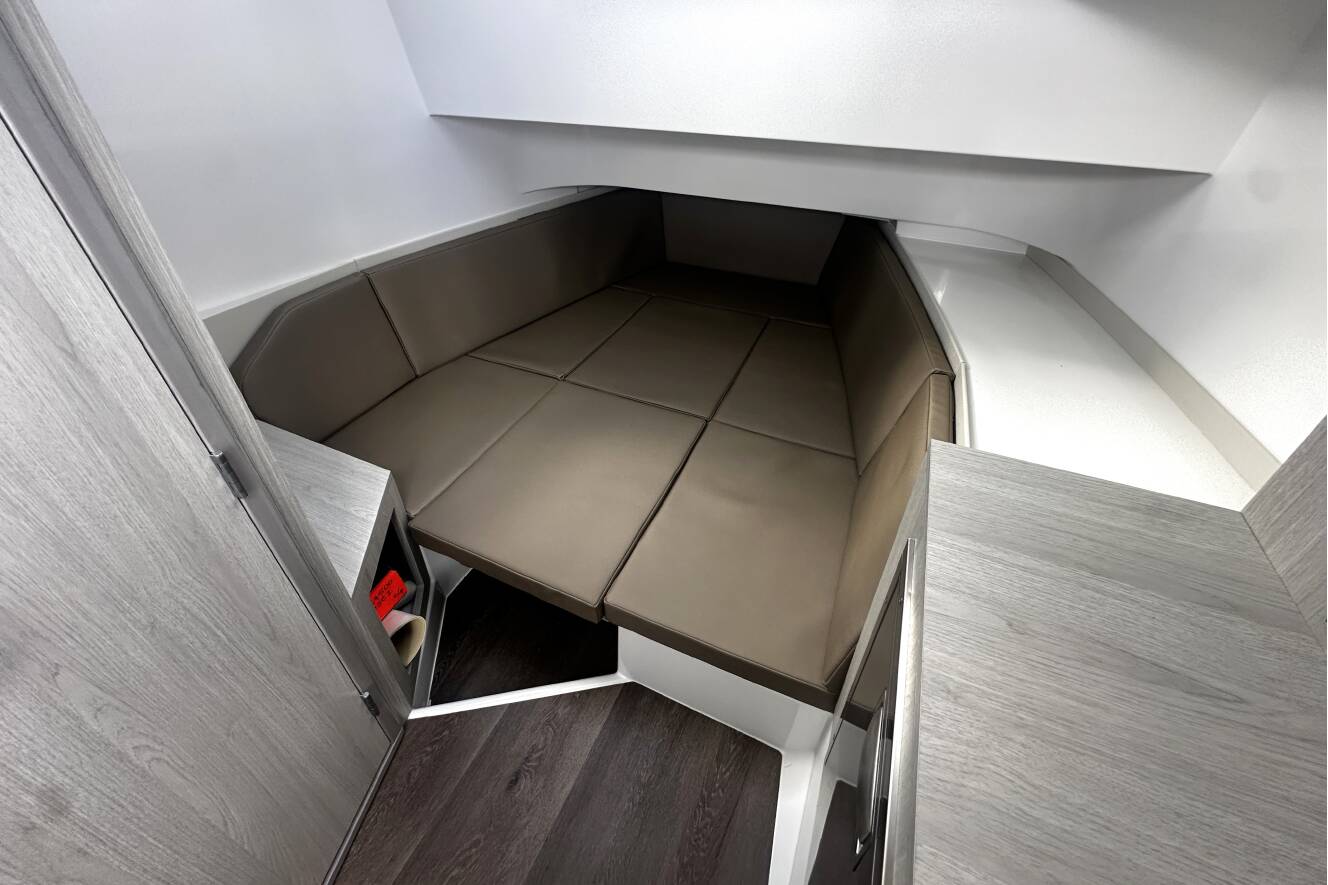 A photo of this 2026 Cruisers Yachts 38 VTR