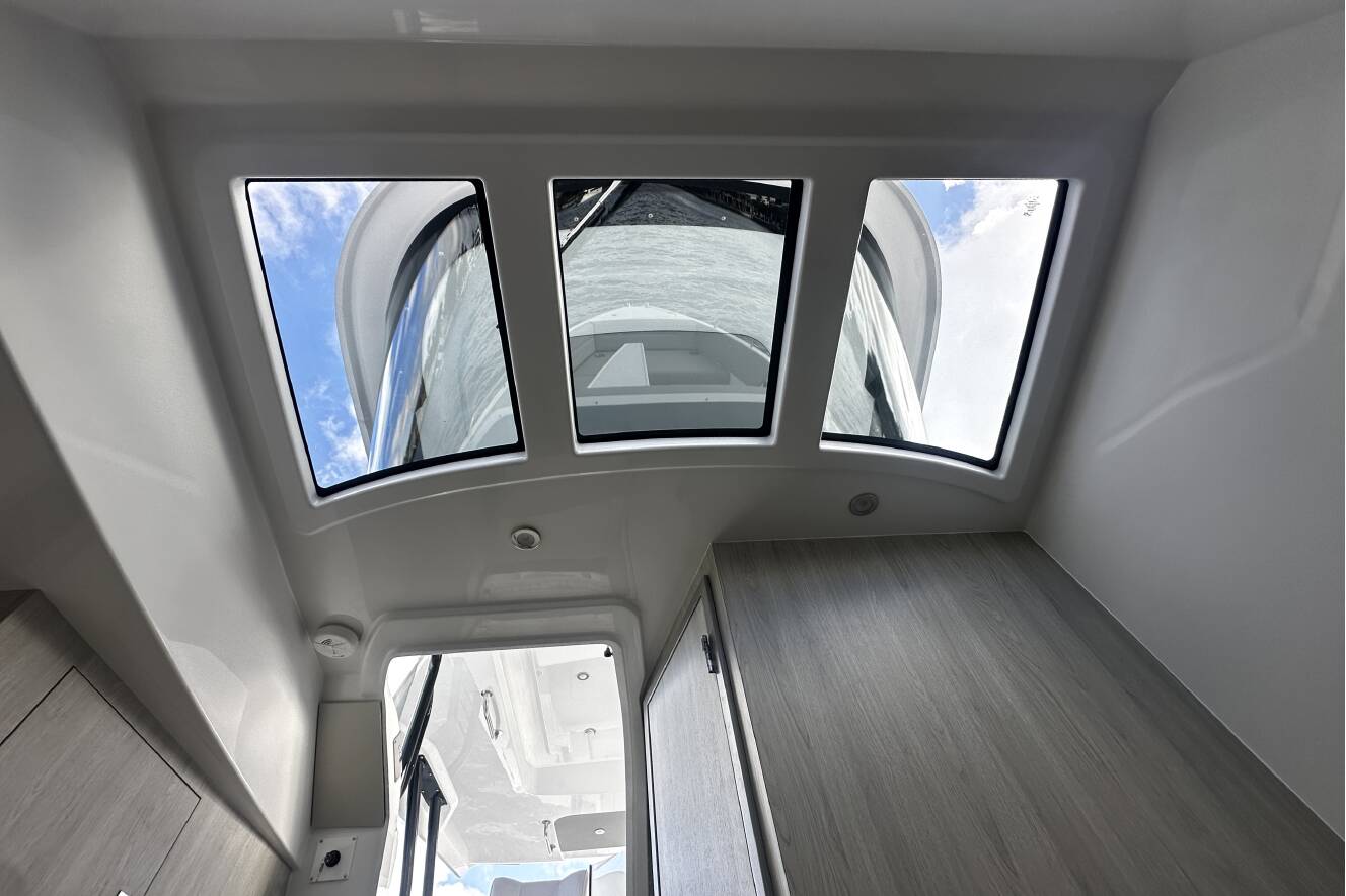 A photo of this 2026 Cruisers Yachts 38 VTR