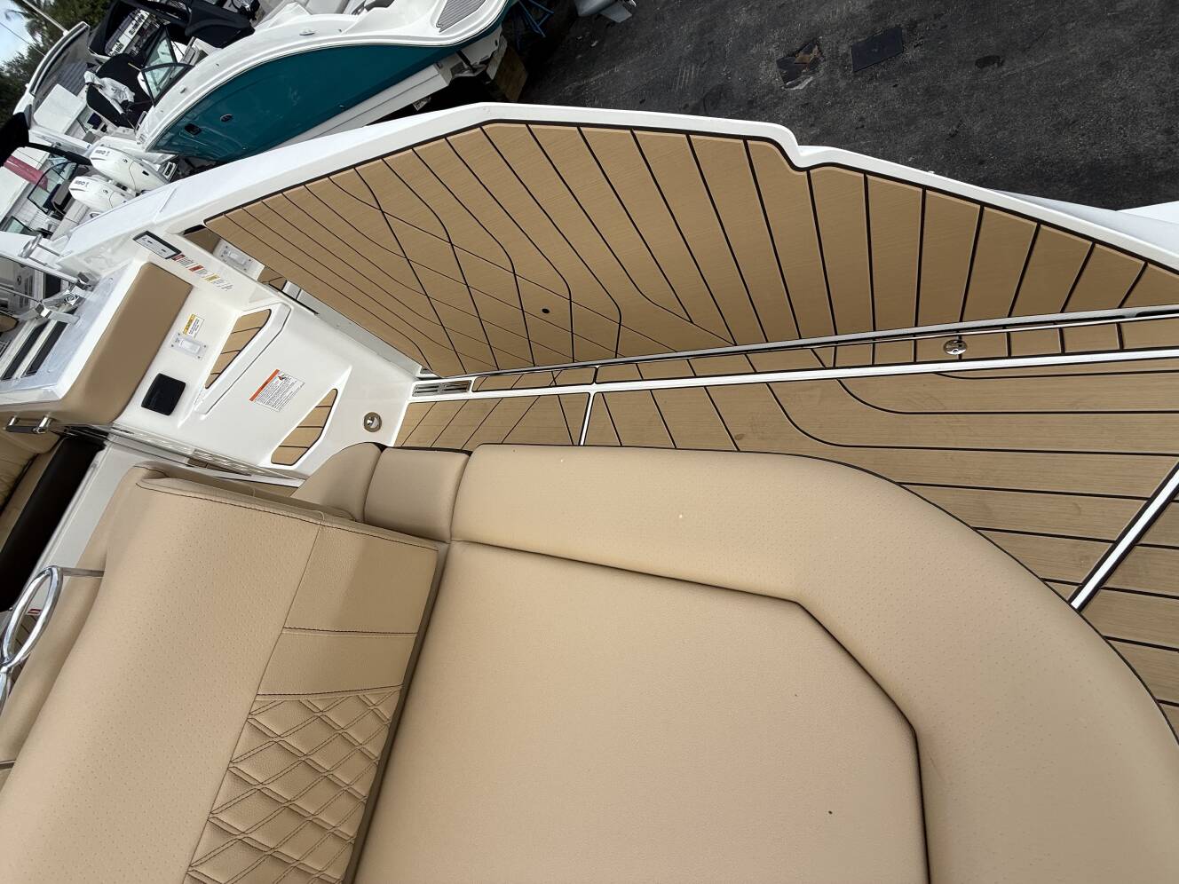 A photo of this 2026 Sea Ray SLX 400 Outboard