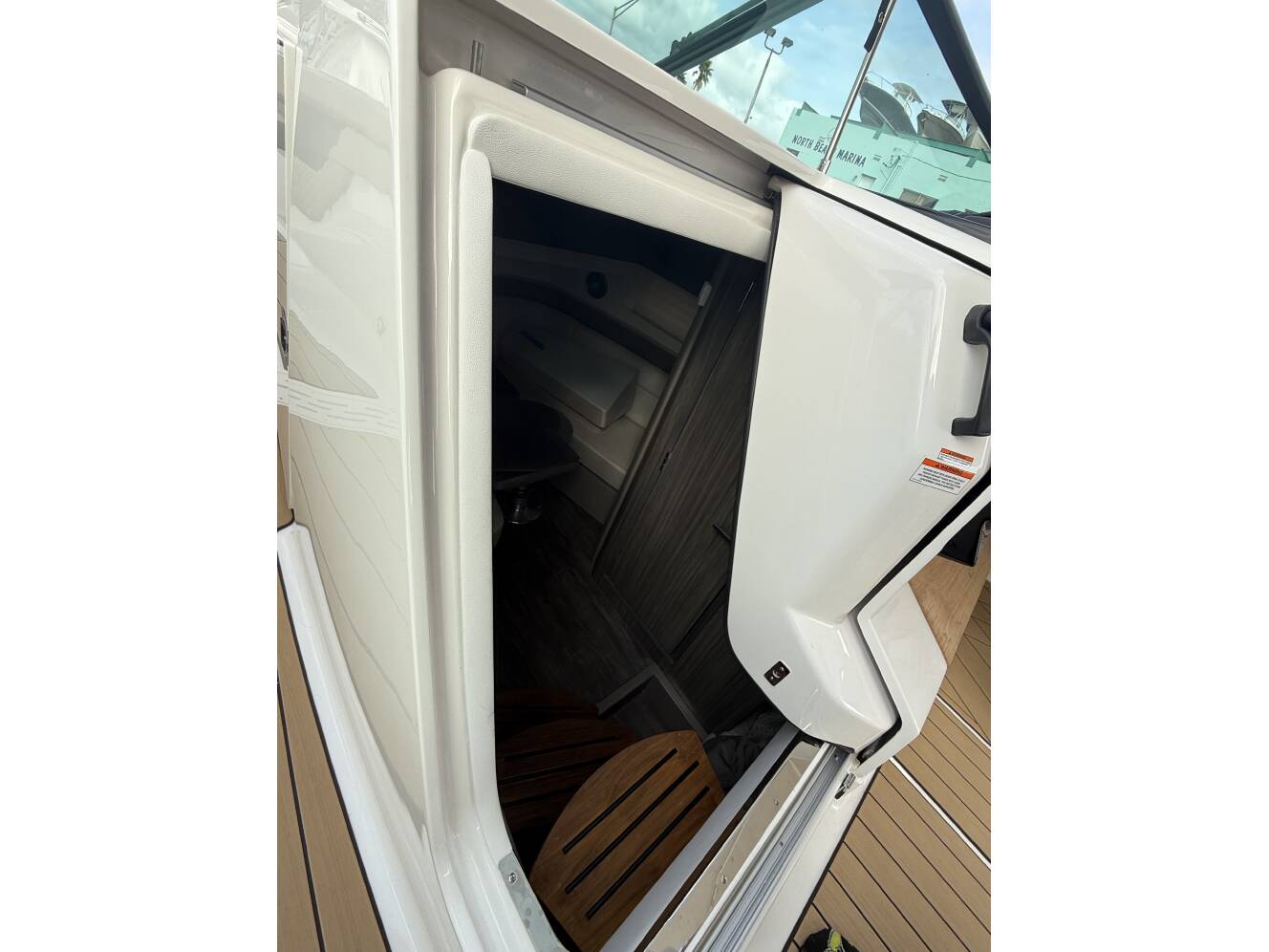 A photo of this 2026 Sea Ray SLX 400 Outboard