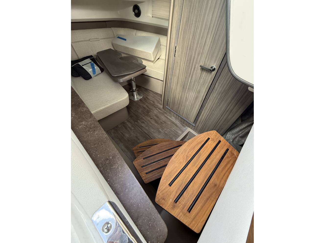 A photo of this 2026 Sea Ray SLX 400 Outboard