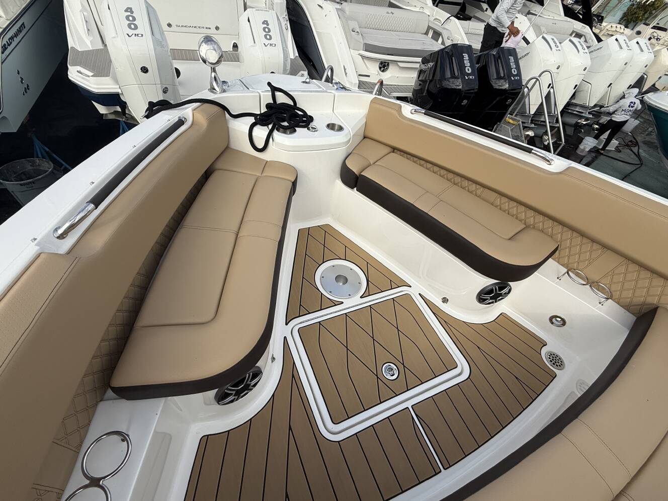 A photo of this 2026 Sea Ray SLX 400 Outboard