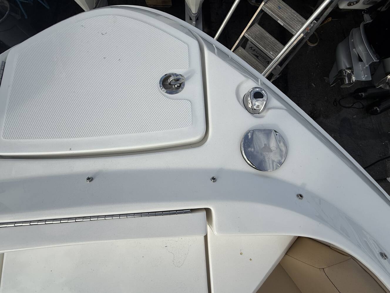 A photo of this 2026 Sea Ray SLX 400 Outboard