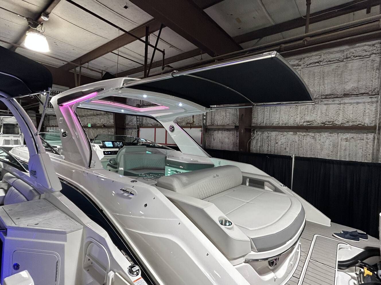 A photo of this 2026 Sea Ray SLX 310 Outboard