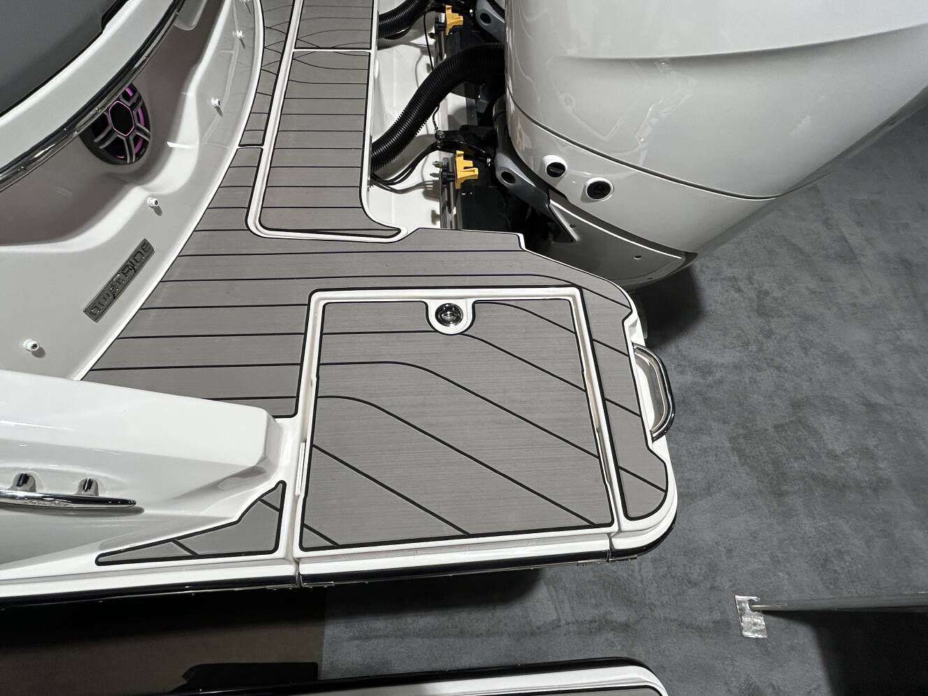 A photo of this 2026 Sea Ray SLX 310 Outboard