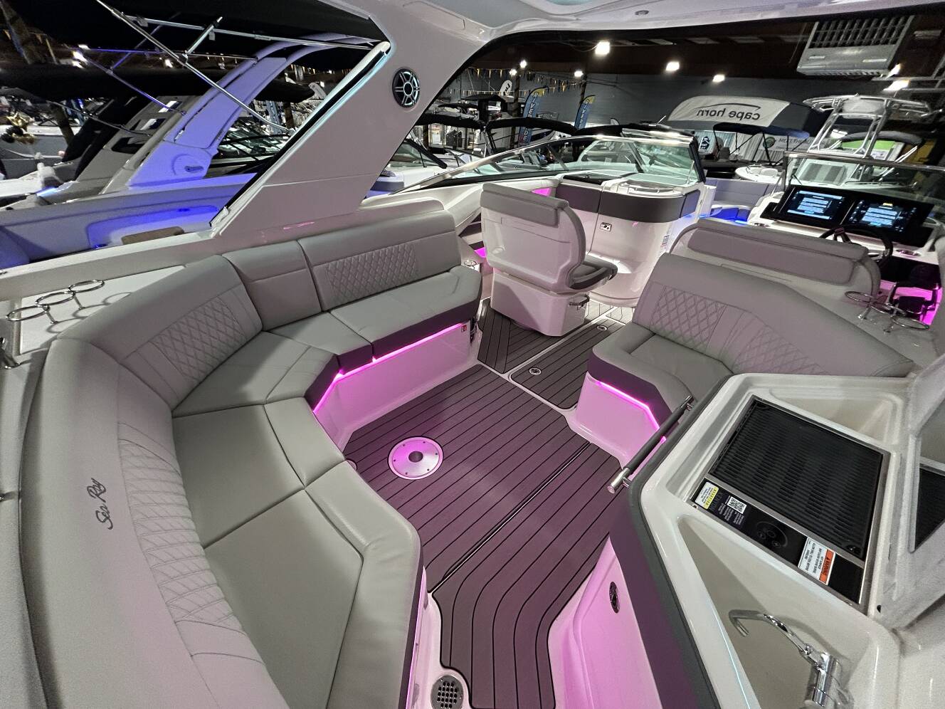 A photo of this 2026 Sea Ray SLX 310 Outboard