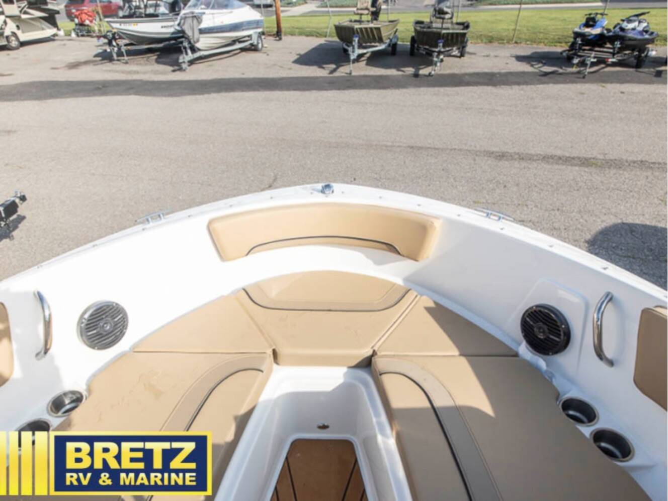 A photo of this 2025 Bayliner V 201