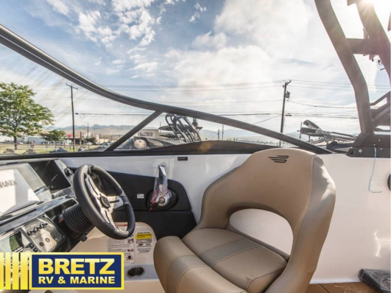 A photo of this 2025 Bayliner V 201