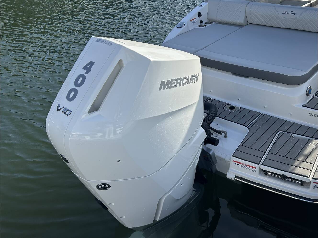 A photo of this 2026 Sea Ray SDX 270 Outboard