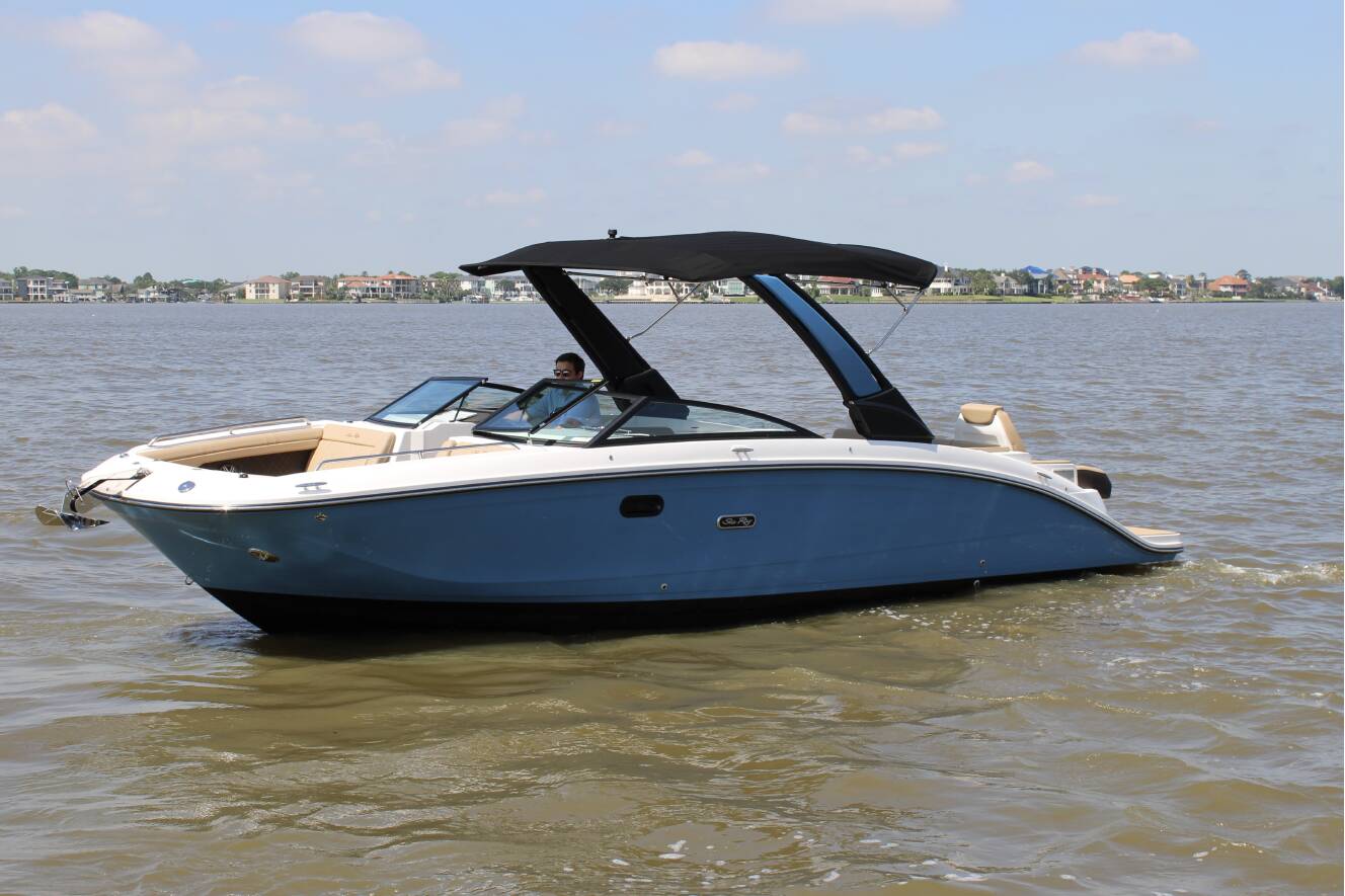 A photo of this 2026 Sea Ray SDX 290