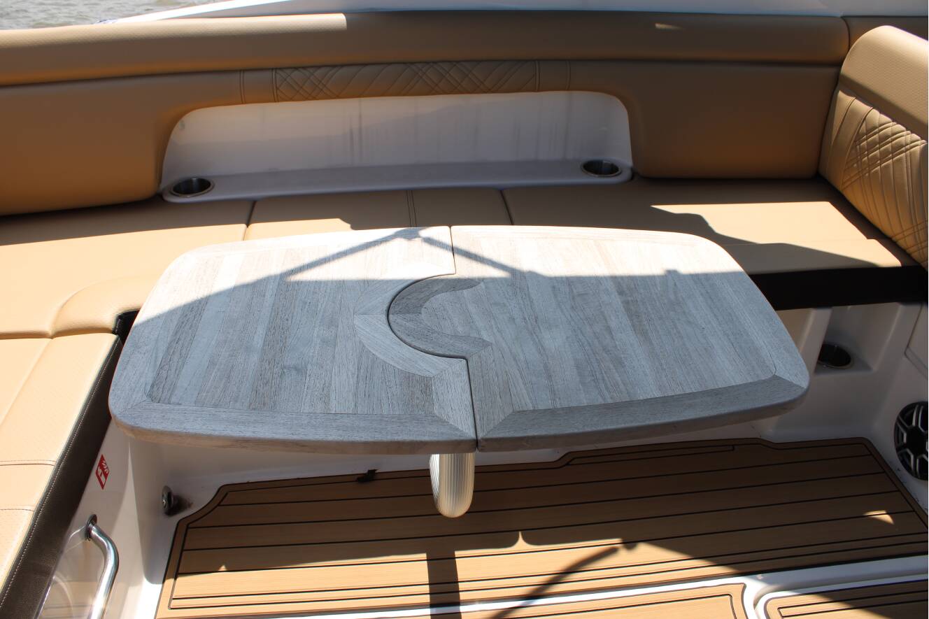 A photo of this 2026 Sea Ray SDX 290