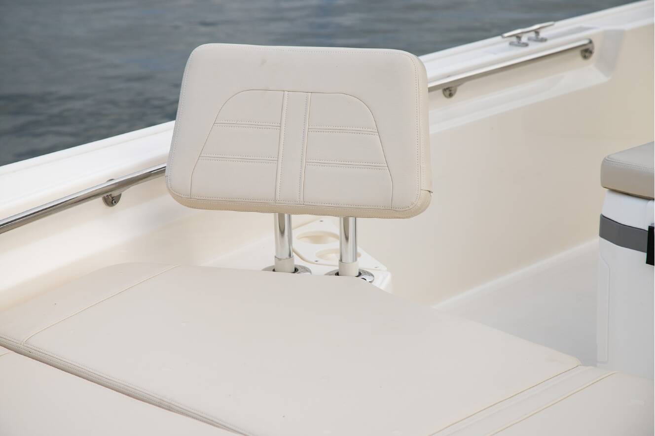 A photo of this 2026 Boston Whaler 210 Montauk