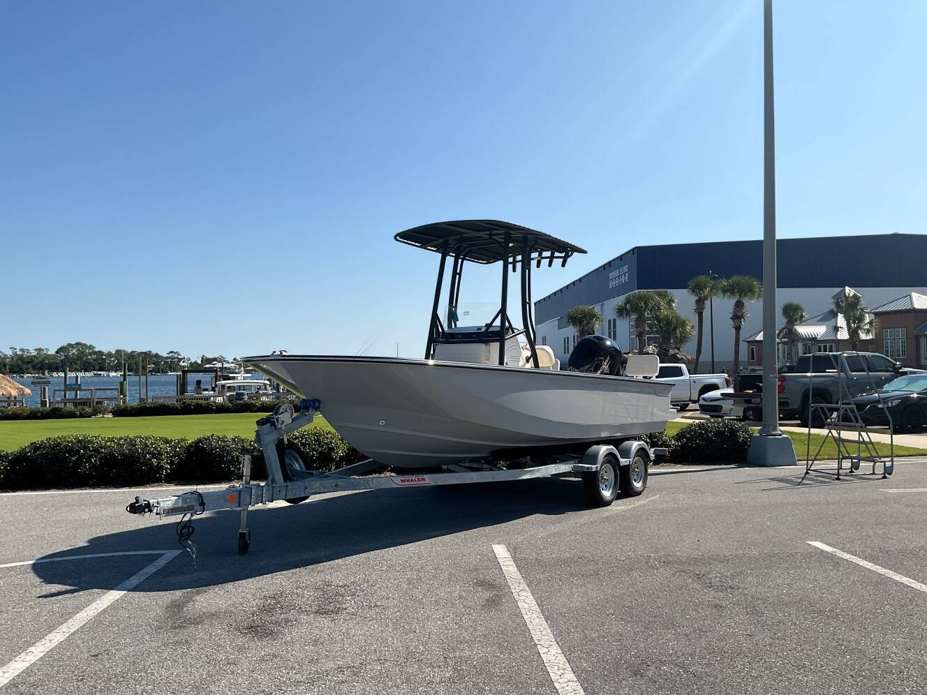 A photo of this 2026 Boston Whaler 190 Montauk