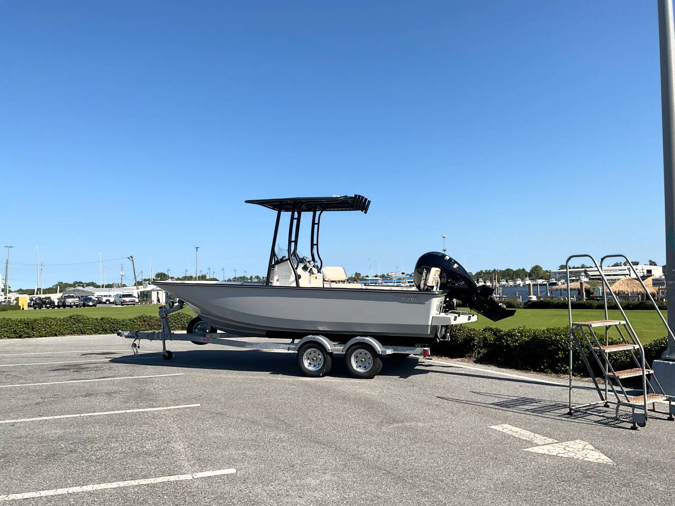 A photo of this 2026 Boston Whaler 190 Montauk